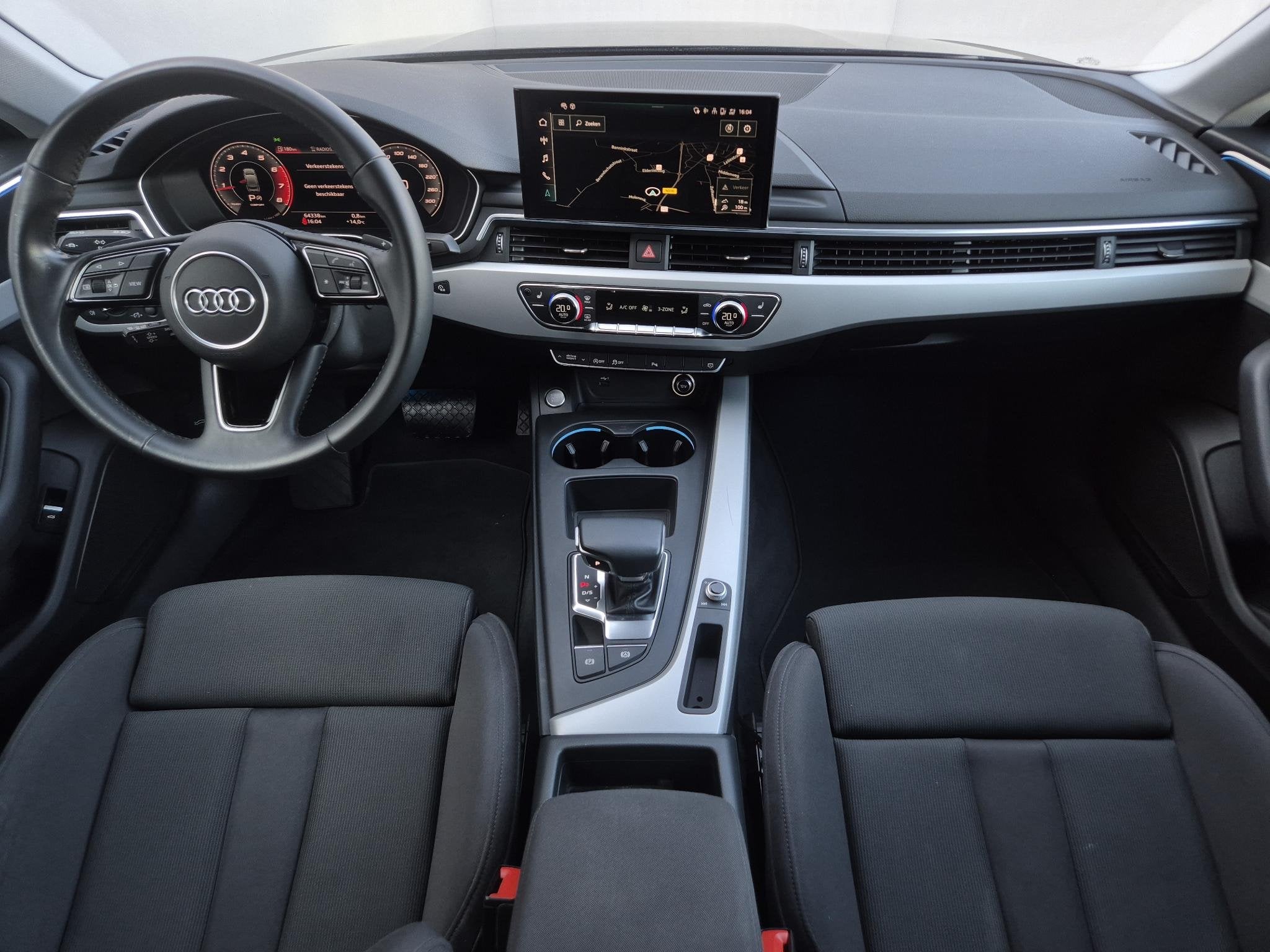 Audi A5 Sportback 40 TFSI Launch edition Sport / Facelift /, Stof, Gebruikt, 1984 cc, 1465 kg
