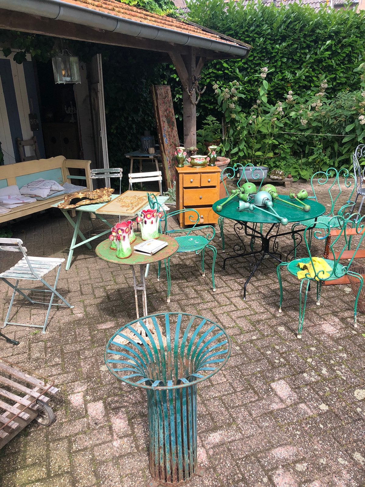 Franse brocante/antiek/curiosa/tuinartikelen/curiosa, Ophalen