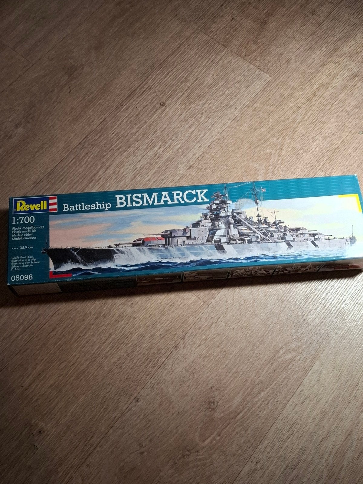 1:700 Bismarck Revell., Ophalen of Verzenden, Nieuw, 1:200 of kleiner, Revell