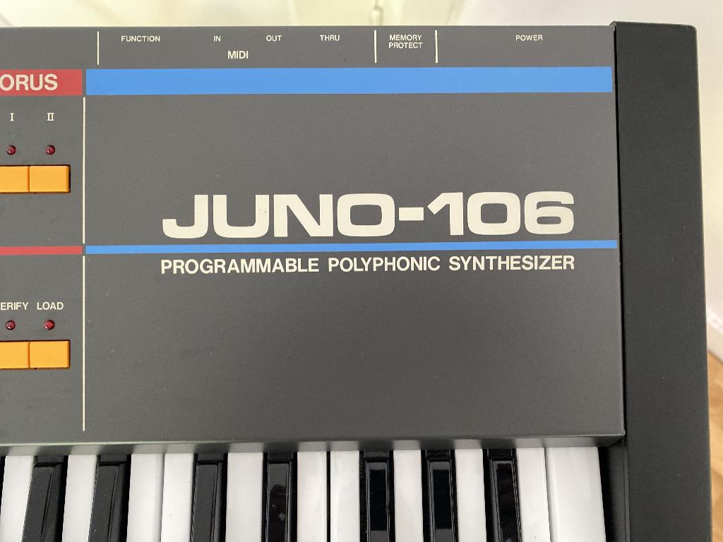 Roland Juno 106 - Met setje nieuwe chips, Ophalen of Verzenden, Zo goed als nieuw, 61 toetsen, Roland