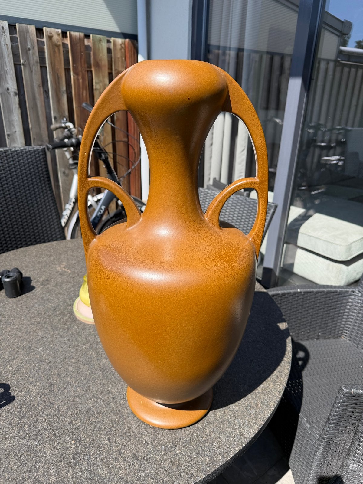 Decoratieve Aardewerken Vaas met Handvatten 06-18354183, Ophalen