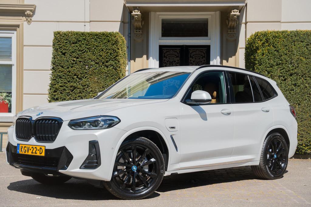 BMW X3 xDrive30e High Executive TREKHAAK | KUIPSTOELEN | MEM, Auto's, BMW, Gebruikt, Wit, Bedrijf, Vierwielaandrijving