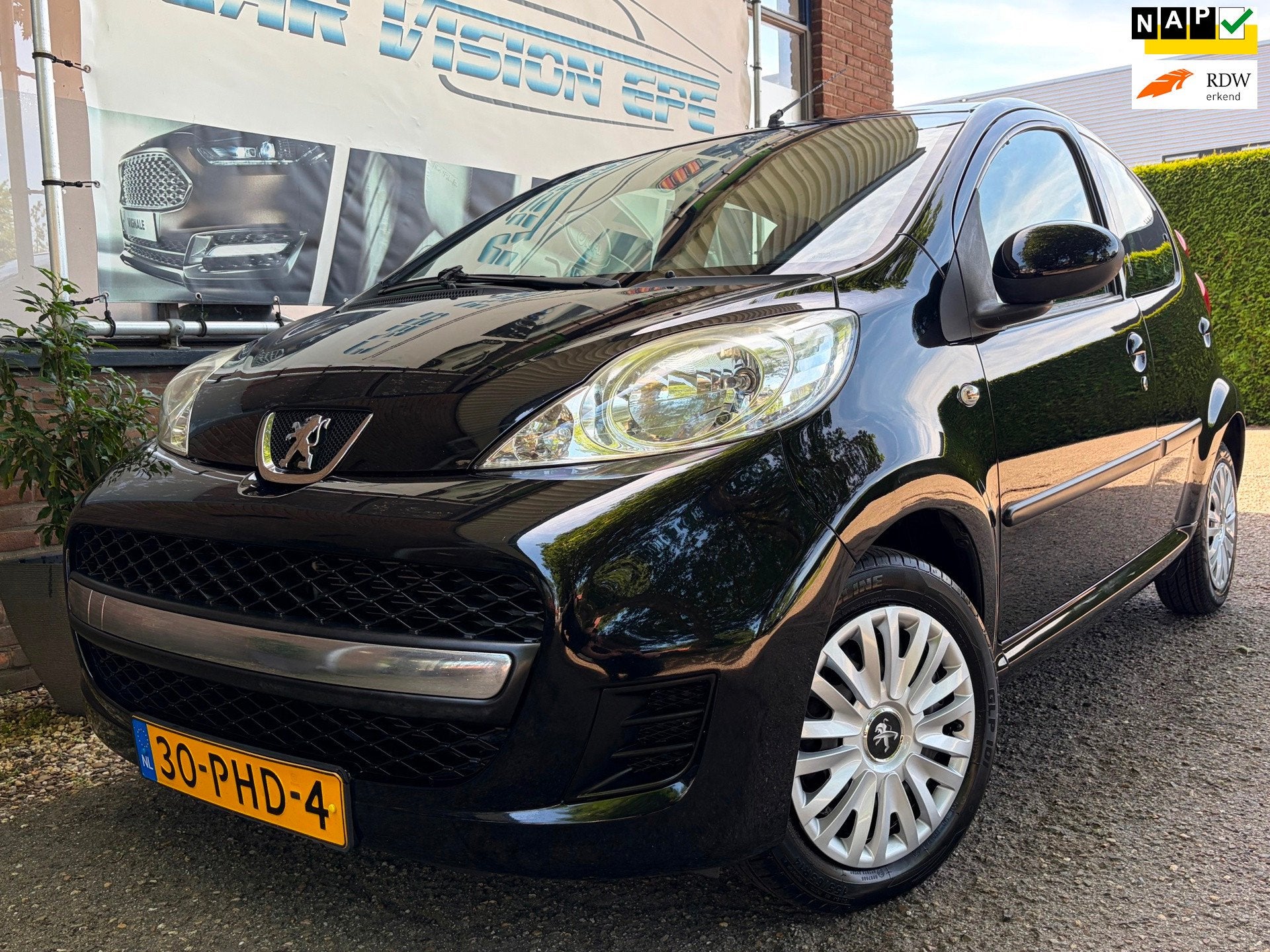 Peugeot 107 1.0-12V Urban Move|Airco|Cv|5-drs|, Auto's, Peugeot, Voorwielaandrijving, Euro 5, Stof, Gebruikt