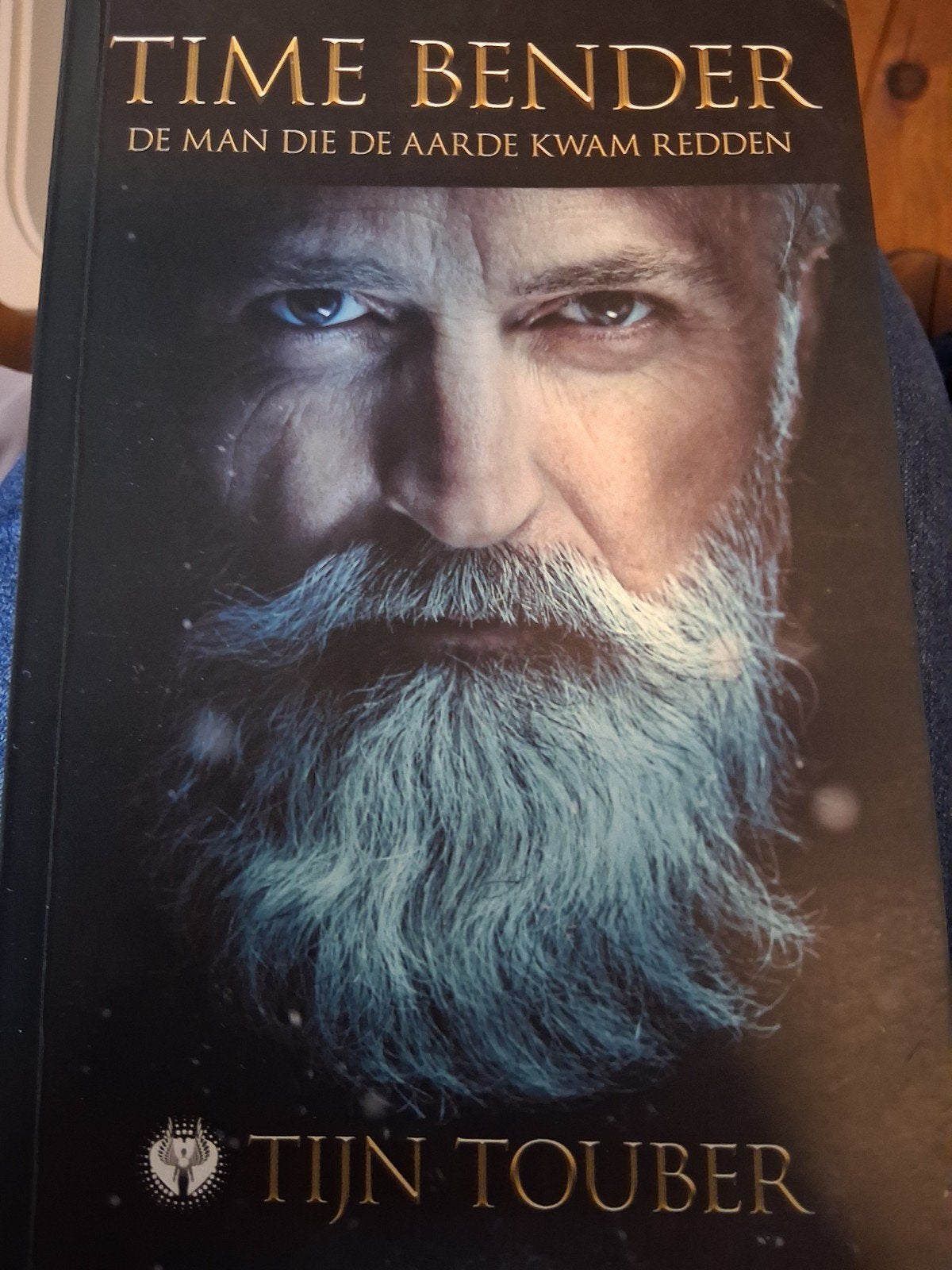 Time Bender: De Man Die De Aarde Kwam Redden - Tijn Touber, Boeken, Fantasy, Zo goed als nieuw, Ophalen of Verzenden
