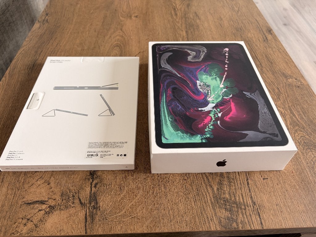iPad Pro 11 inch 3rd Gen (WiFi) + Smart Folio, Computers en Software, Ophalen, Gebruikt, Apple iPad, 11 inch