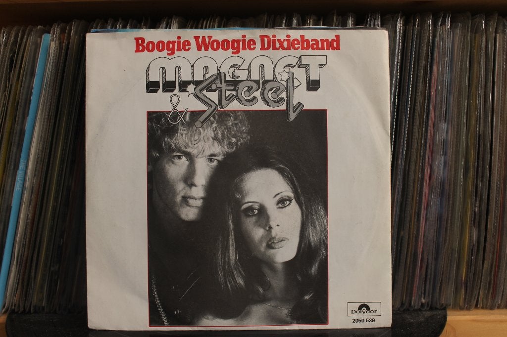 7" Single Magnet & Steel - Boogie Woogie Dixieband / Sandy,, Gebruikt, 7 inch, Ophalen of Verzenden, Pop