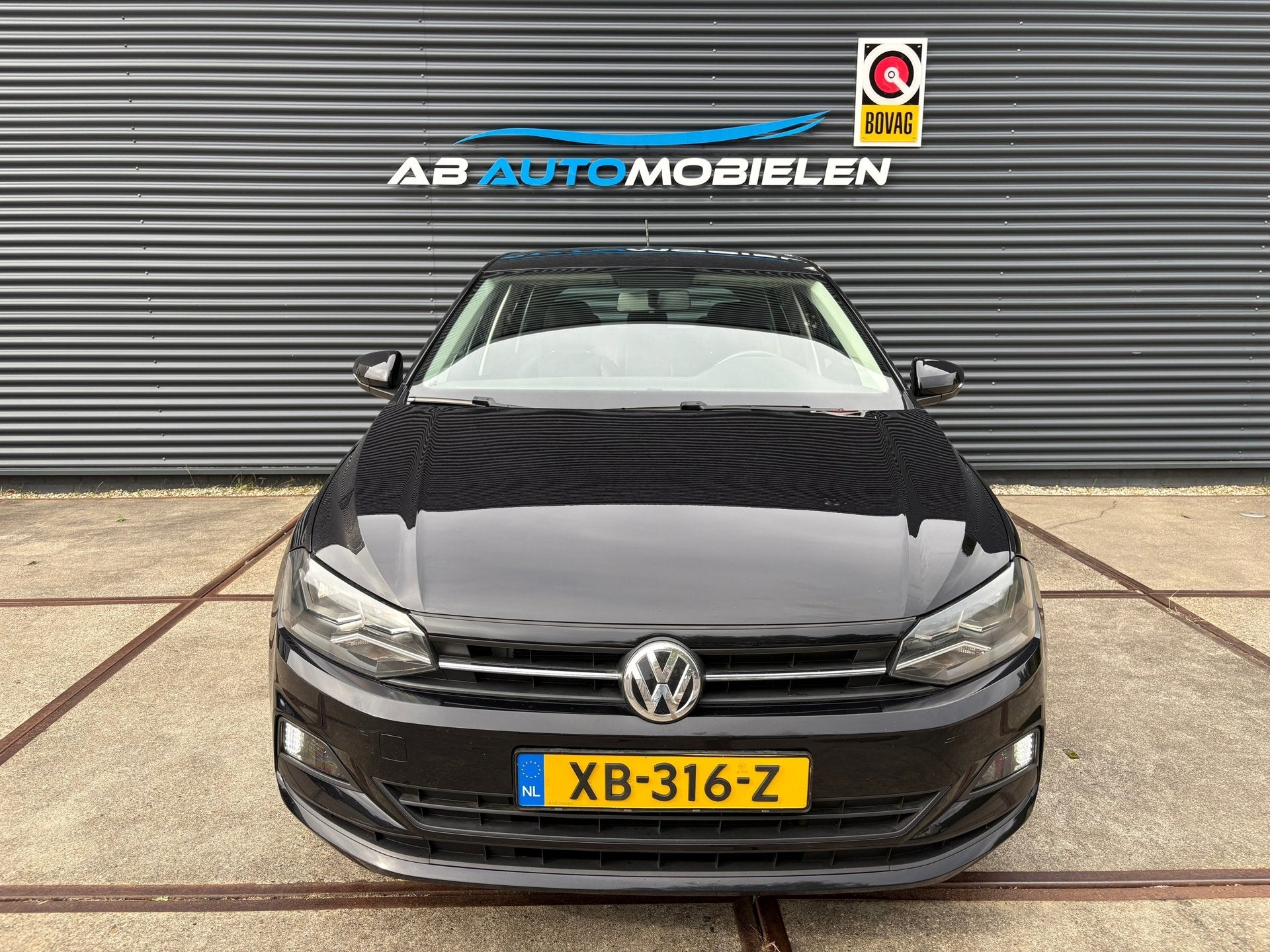 Volkswagen Polo 1.0 TSI Comfortline AUTOMAAT/ CARPLAY/ TREKH, Dealer onderhouden, Gebruikt, Euro 6, 95 pk
