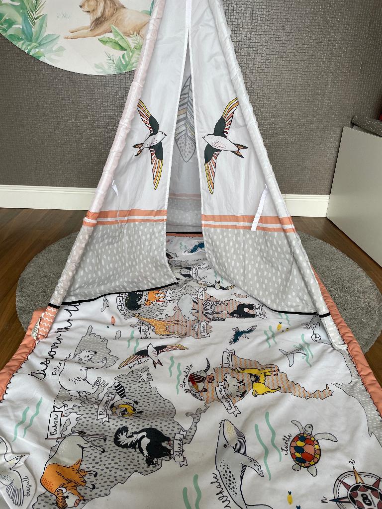 Speelkleed met tipi, Ophalen, Zo goed als nieuw