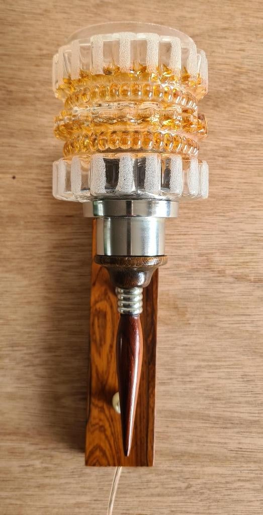 te koop: wandlamp dikke glazen kap, retro vintage jaren 60, Ophalen of Verzenden, Gebruikt, Glas, Retro vintage sixties