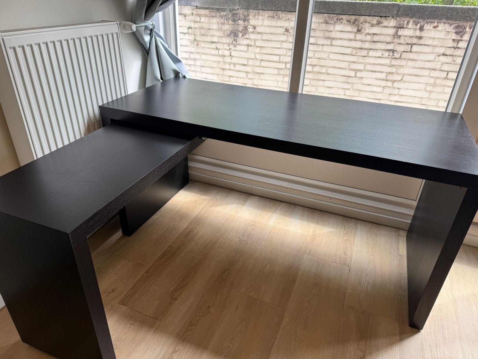 Zwart Hoekbureau met Verstelbaar Zijpaneel, Huis en Inrichting, Bureaus, Ophalen, Zwart, Gebruikt, Hoekbureau