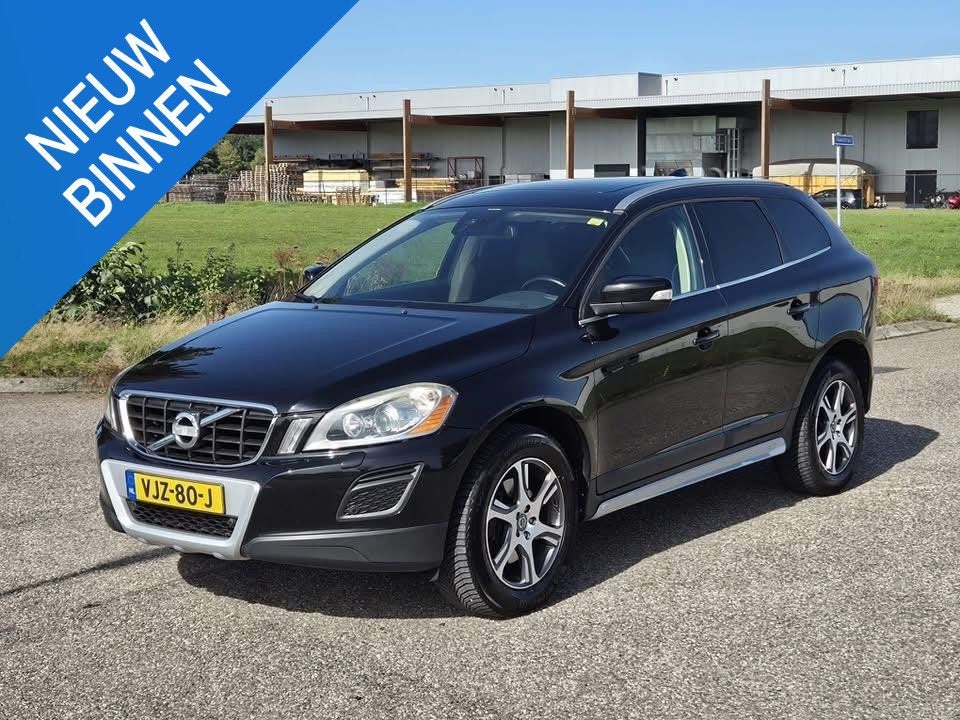 Volvo XC60 2.4 D5 AWD Summum Pano Leer Grijs kenteken, Euro 5, 15 km/l, Gebruikt, 2000 kg