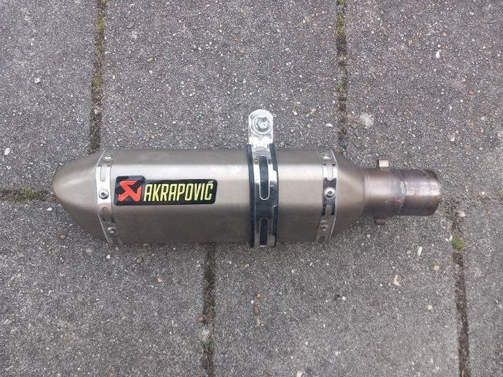 Akrapovic einddemper, Ophalen of Verzenden, Gebruikt
