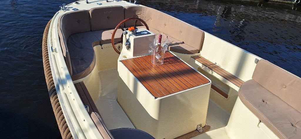 Clever 600 Mirage | Nanni 21PK 3-cil diesel | 2007 | 325u!, Watersport en Boten, Ophalen, Tender, Diesel, Zo goed als nieuw