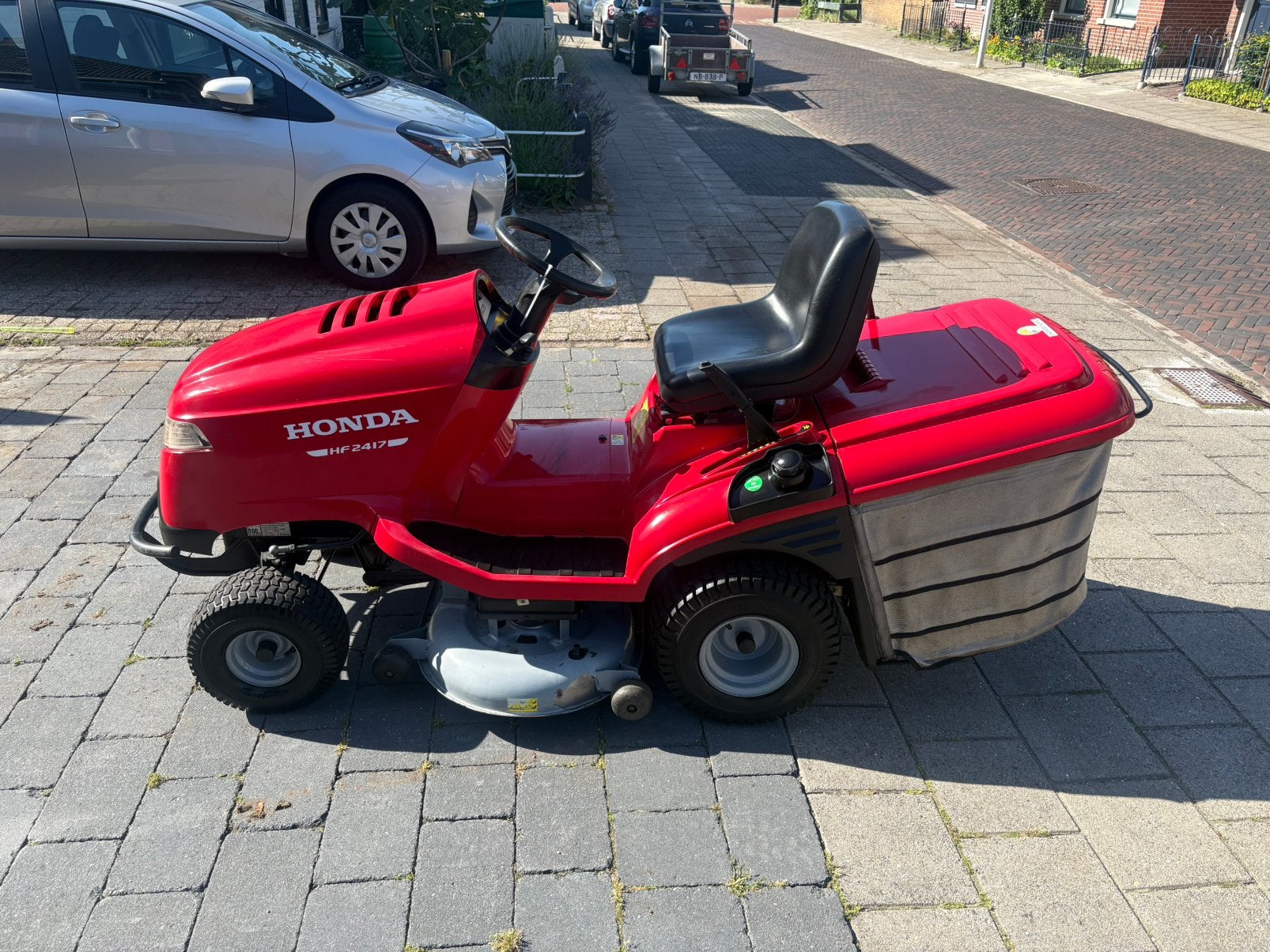 Honda hf2417 zitmaaier gazonmaaier, Ophalen of Verzenden, Zo goed als nieuw