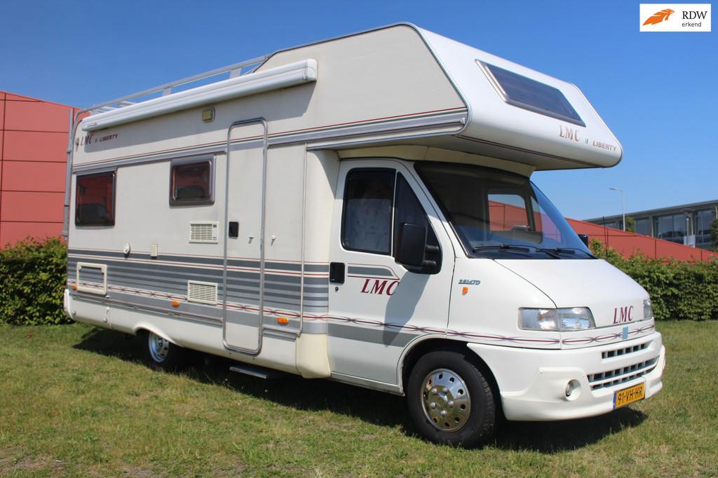LMC Fiat 2.8 idTD 122PK, 6 persoons, Airco., Alkoof, 6 tot 7 meter, Bedrijf, Tot en met 6