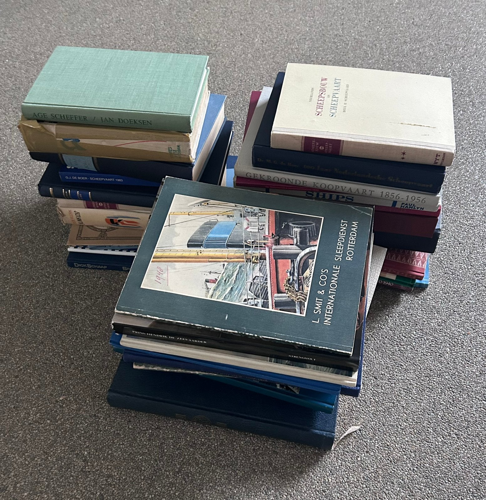 Grote hoeveelheid scheepvaart boeken Nederlandse koopvaardij, Ophalen of Verzenden, Gelezen