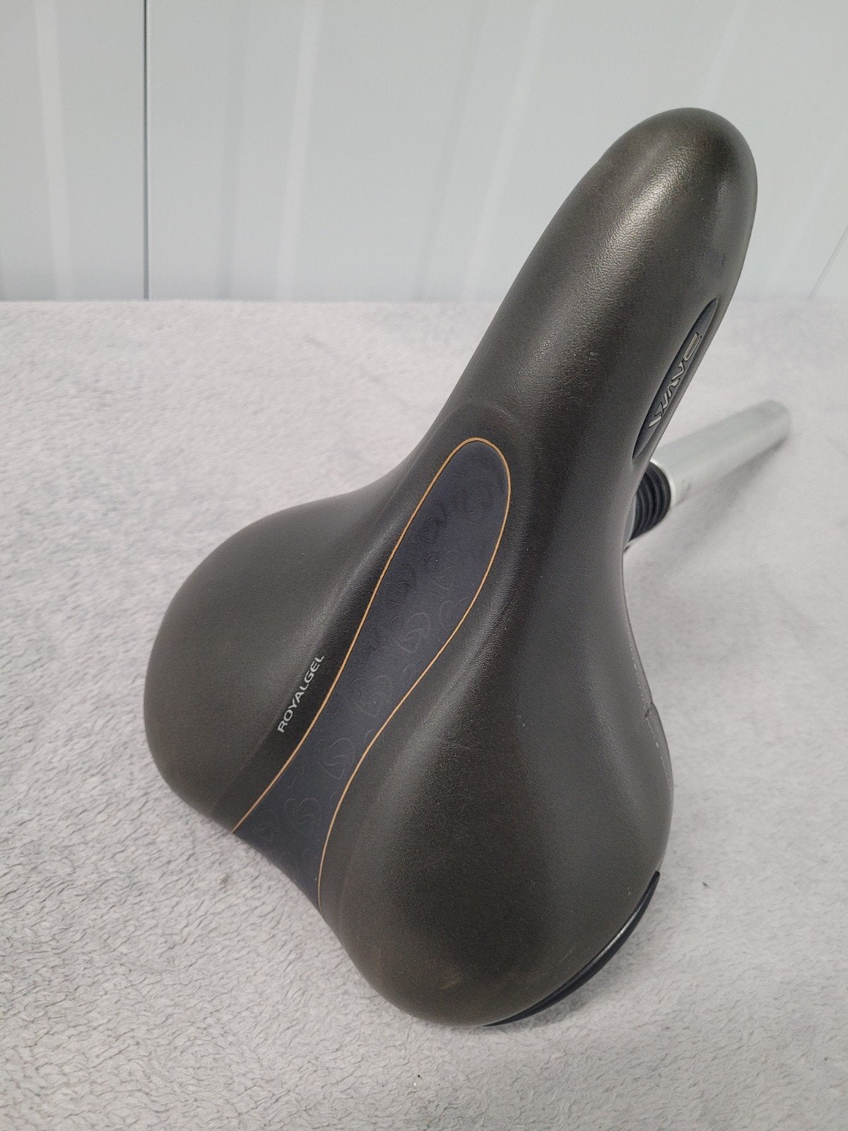 Selle Royal Wave Royalgel zadel met verende zadelpen, Fietsen en Brommers, Gebruikt, Elektrische fiets, Ophalen of Verzenden, Info@selleroyal.com