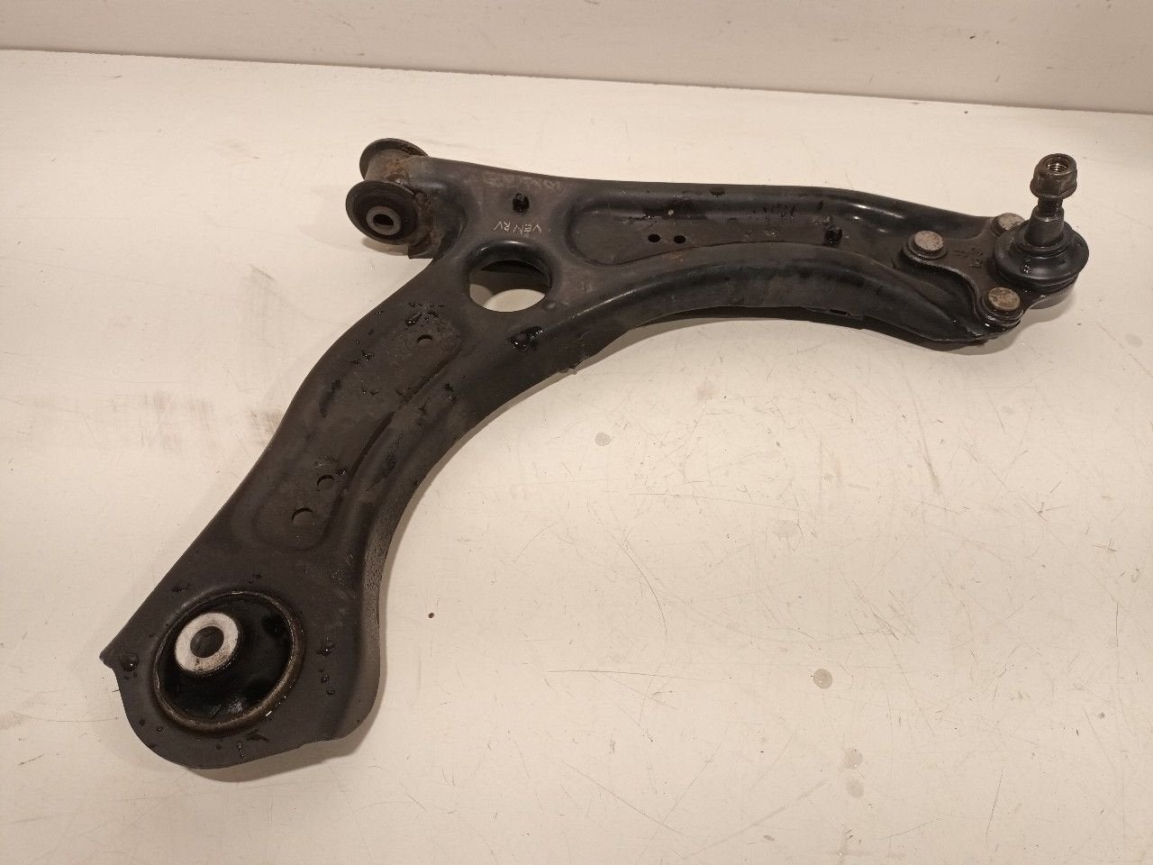 Draagarm rechts voor Volkswagen Polo, Auto-onderdelen, Onderdelen@venauto.nl, Van der Ven Autorecycling B.V., Gebruikt, Ettenseweg 76, 4706 PB Roosendaal, The Netherlands