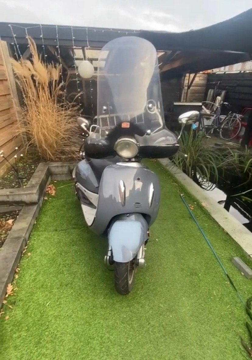 Scooter retro, Ophalen, Zo goed als nieuw, Benzine, Overige merken