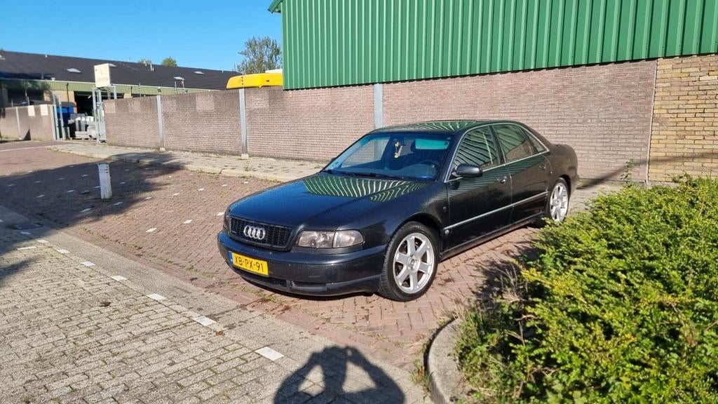 Audi A8 4.2 Quattro 1996, Auto's, Volkswagen, Automaat, Open dak, Zwart, Leder