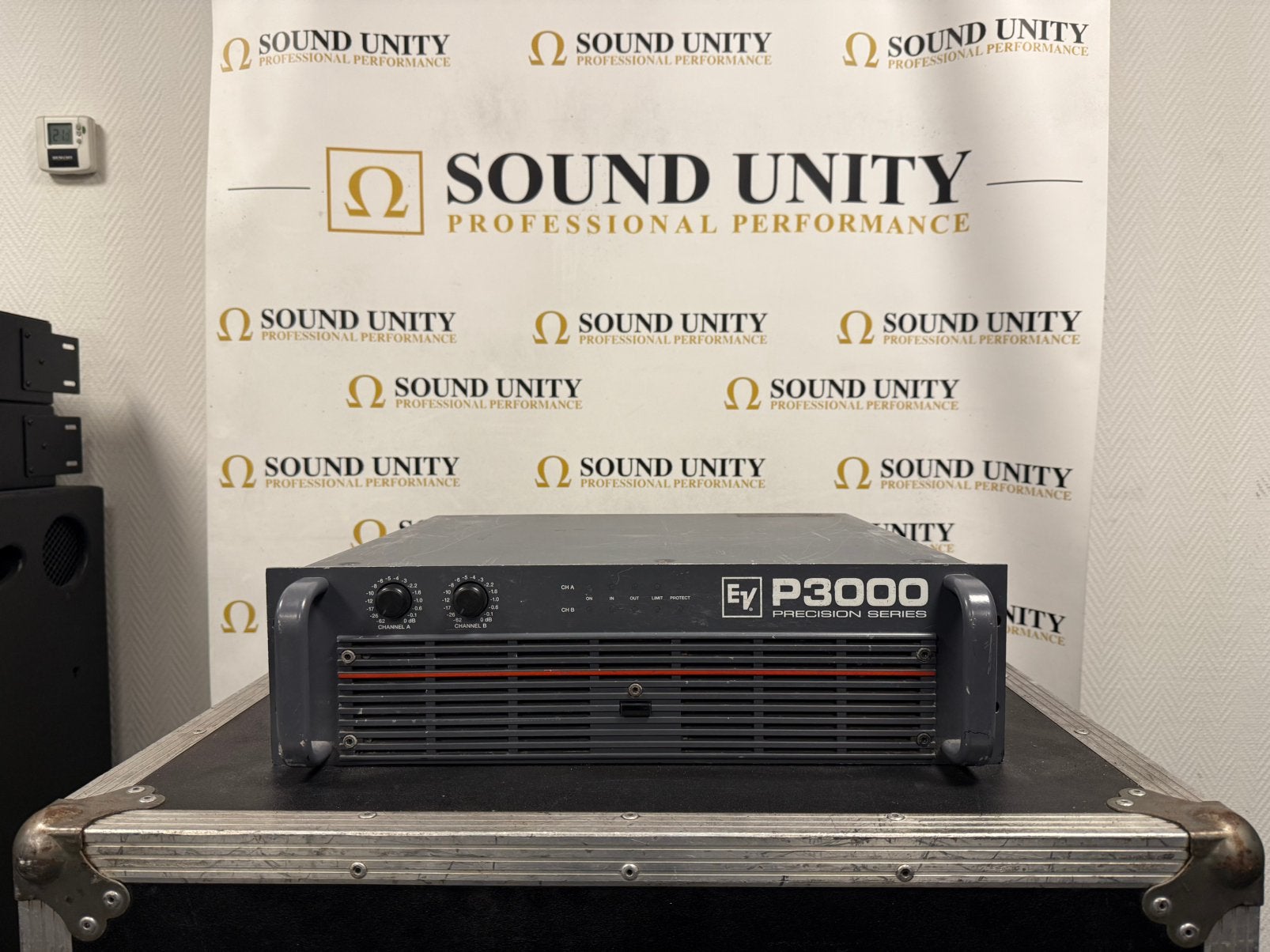 EV - Electro Voice P3000 2x1200W/4ohm, Ophalen, Zo goed als nieuw, Overige merken