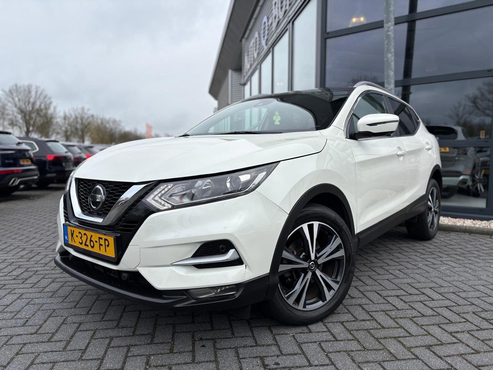 Nissan Qashqai 1.3 DIG-T Business Edition | Automaat | Panor, Automatische klimaatregeling, Gebruikt, Euro 6, 4 cilinders