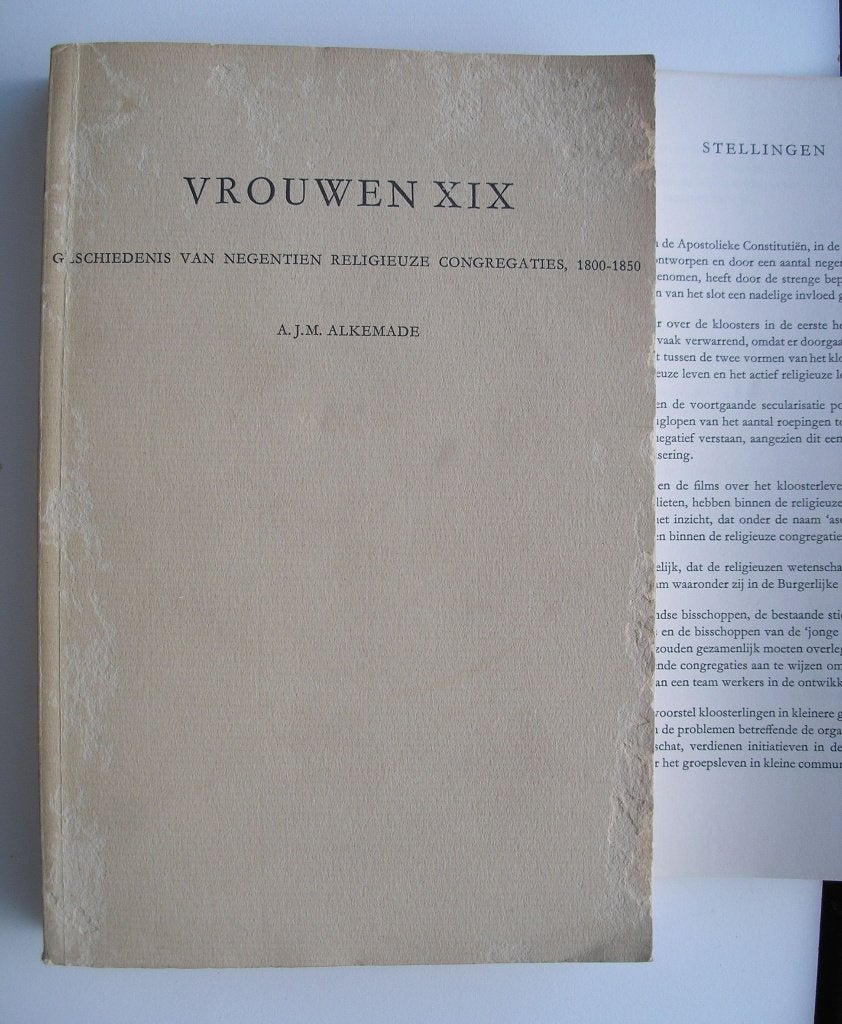 Vrouwen XIX. Geschiedenis negentien religieuze congregaties, Ophalen of Verzenden, Zo goed als nieuw, Christendom | Katholiek