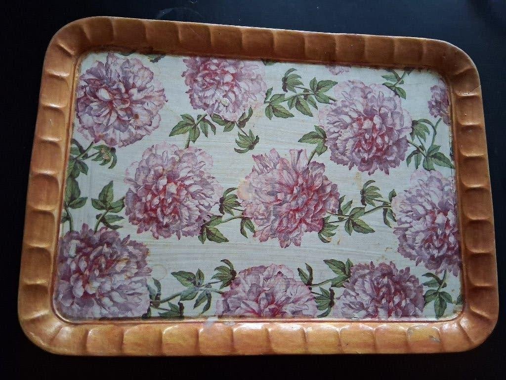 Houten dienblad met paars roze bloemen *eureka*, Huis en Inrichting, Woonaccessoires | Dienbladen, Ophalen of Verzenden, Zo goed als nieuw