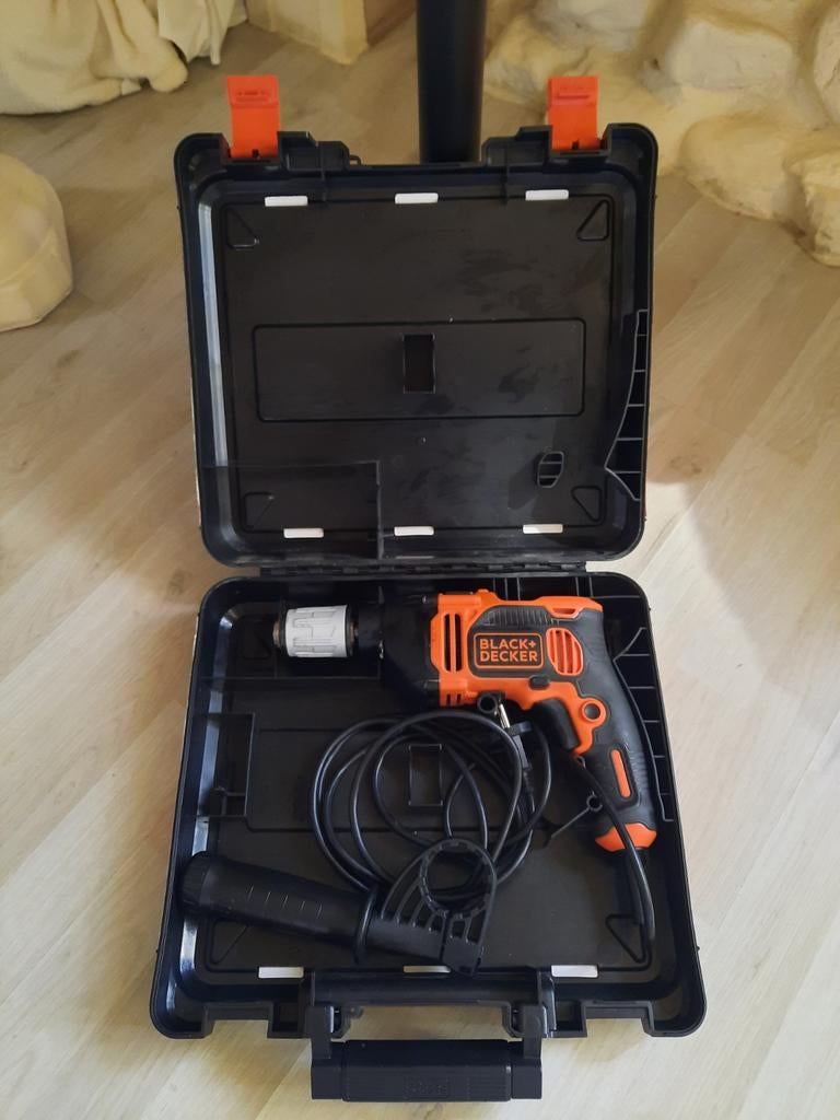 Black+Decker Klopboormachine 850W, Ophalen of Verzenden, Zo goed als nieuw, Boormachine, Klopboormechanisme