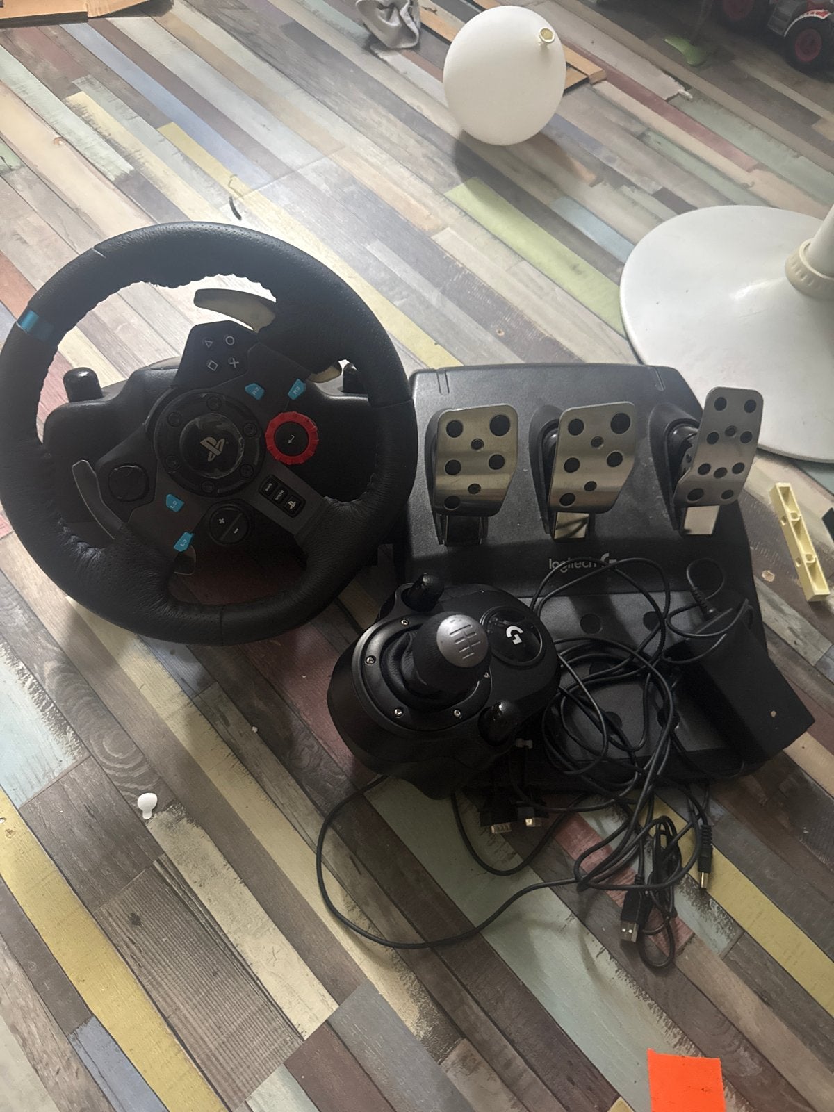 Logitech racestuur met pedalen en schakelpook voor PlayStati, Ophalen, Zo goed als nieuw, Stuur of Pedalen, PlayStation 4