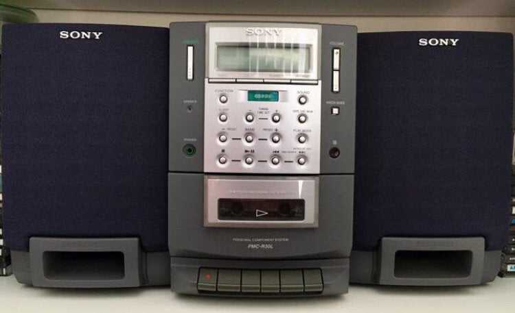 Sony PMC-R30L Radio Stereo Incl. 2 Speakers, Ophalen of Verzenden, Zo goed als nieuw, Speakers, Sony