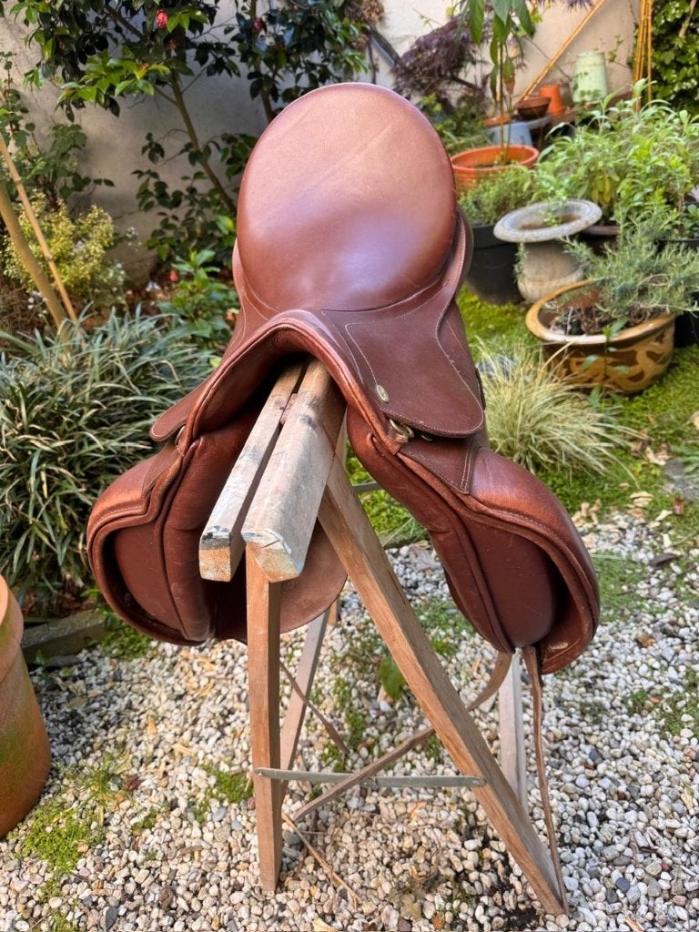 Bruin dressuurzadel. Kentaur Elektra 18 inch., Dieren en Toebehoren, Ophalen of Verzenden, Zo goed als nieuw, Dressuur