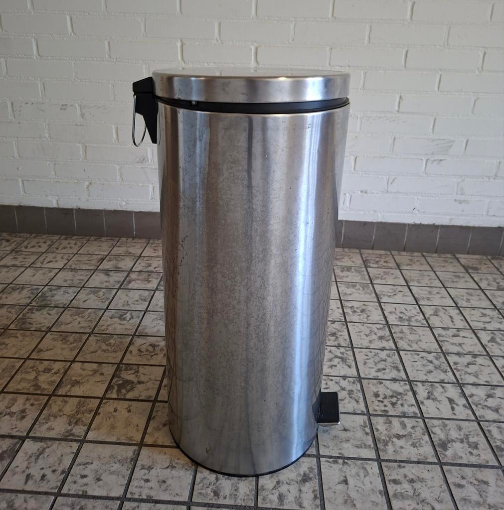 Pedaal prullenbak lang, Huis en Inrichting, Ophalen, Gebruikt, Met pedaal, Rvs