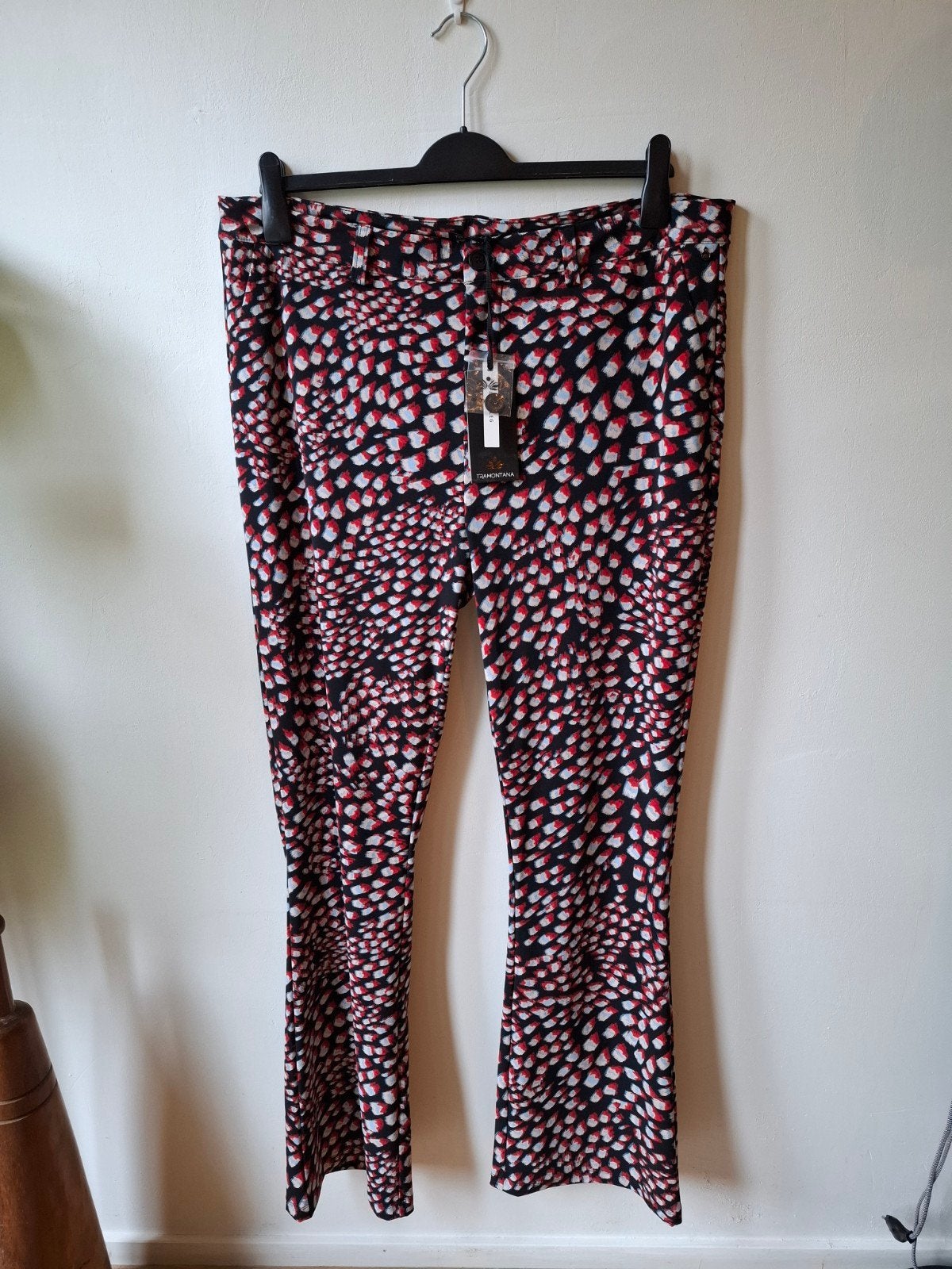 Tramontana travelstof flared leg broek XXXL/46,48 ruim, Tramontana, Zwart, Nieuw, Ophalen of Verzenden