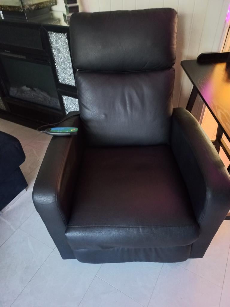 Elektrische massage stoel, Huis en Inrichting, Stoelen, Ophalen, Zo goed als nieuw, Zwart, Eén