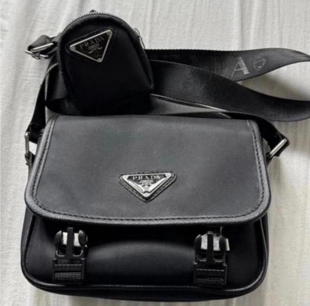 Prada Schoudertas Zwart - Perfect voor de Zomer!, Sieraden, Tassen en Uiterlijk, Tassen | Schoudertassen, Verzenden, Zo goed als nieuw