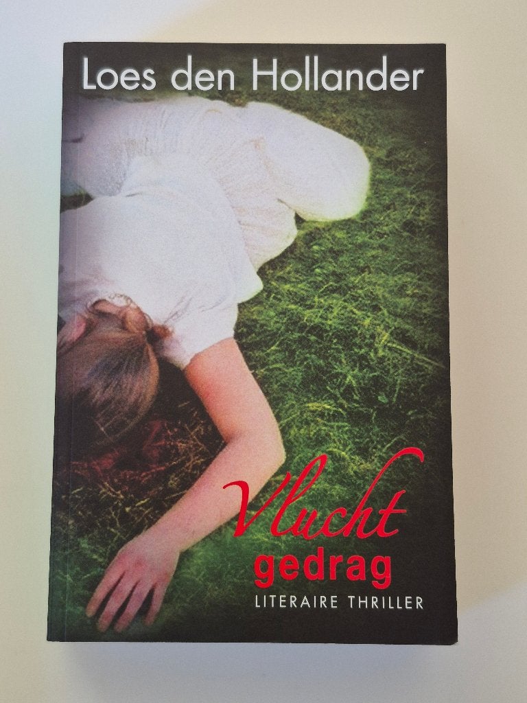 Loes den Hollander - Vluchtgedrag, Ophalen of Verzenden, Gelezen, Loes den Hollander, Nederland
