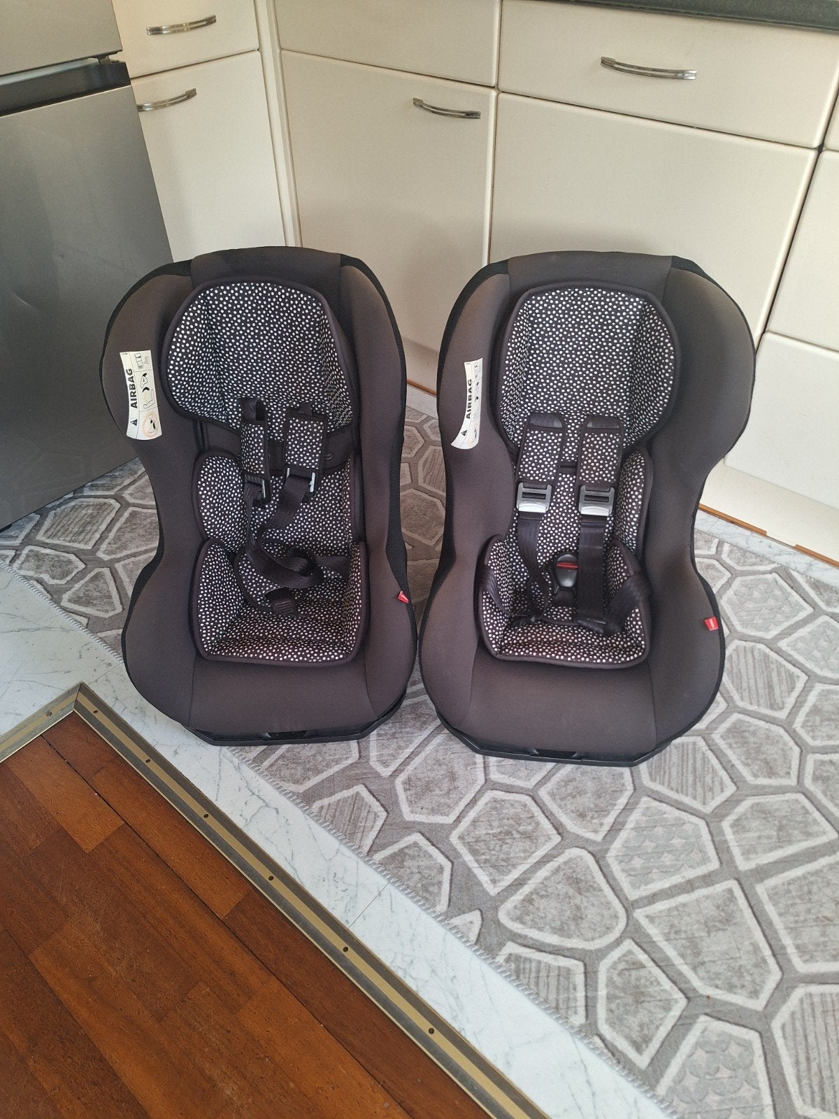 kinder stoel voor in de auto, Ophalen of Verzenden, 15 t/m 36 kg, Overige merken, Autogordel