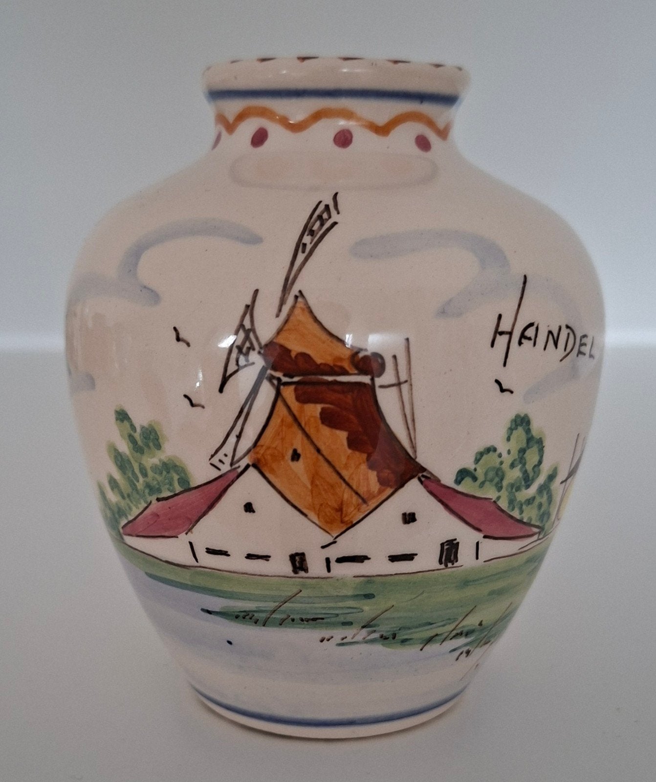 Souvenir vaasje van Handel met molen en landschap, Ophalen of Verzenden