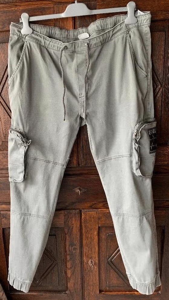 Grijs-groene broek leuke zakken XXL; Denim 1982 spijkerbroek, Kleding | Dames, Ophalen of Verzenden, Zo goed als nieuw, Groen