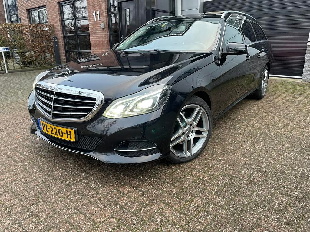 Mercedes-Benz E-Klasse E300 Hybrid Estate AUT 2014 Zwart, Auto's, Mercedes-Benz, Automaat, Achterwielaandrijving, 4 cilinders