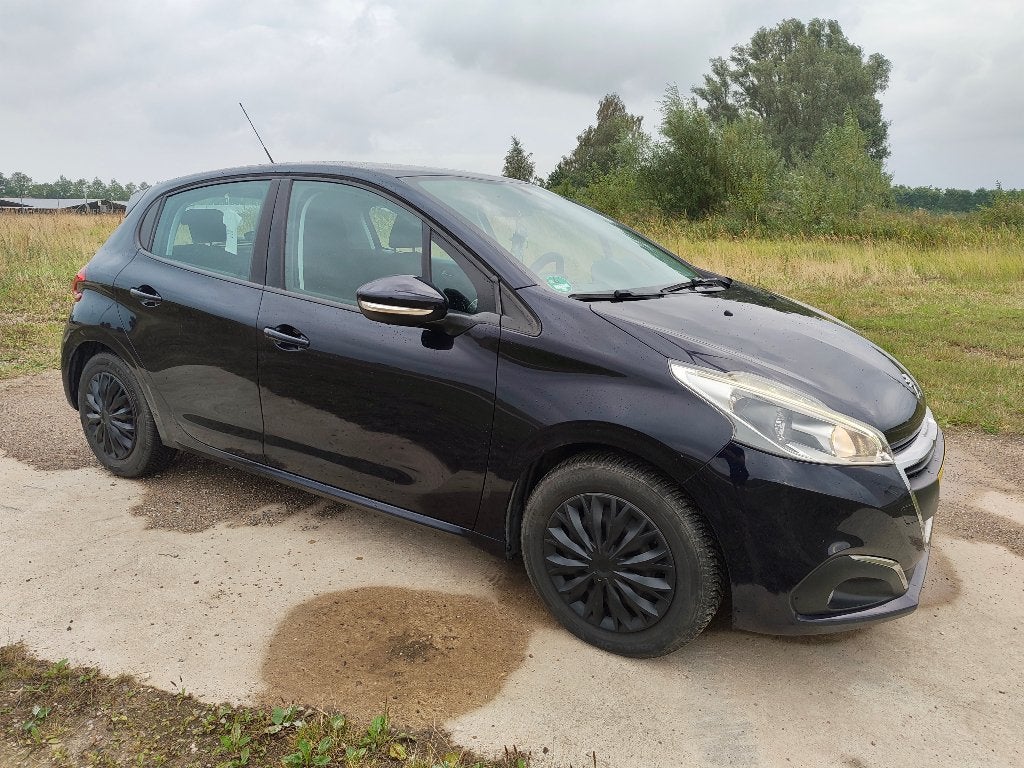 Peugeot 208 1.2 VTI 60KW/82PK 5-D 2016 Blauw, Voorwielaandrijving, 31 €/maand, 1199 cc, Blauw