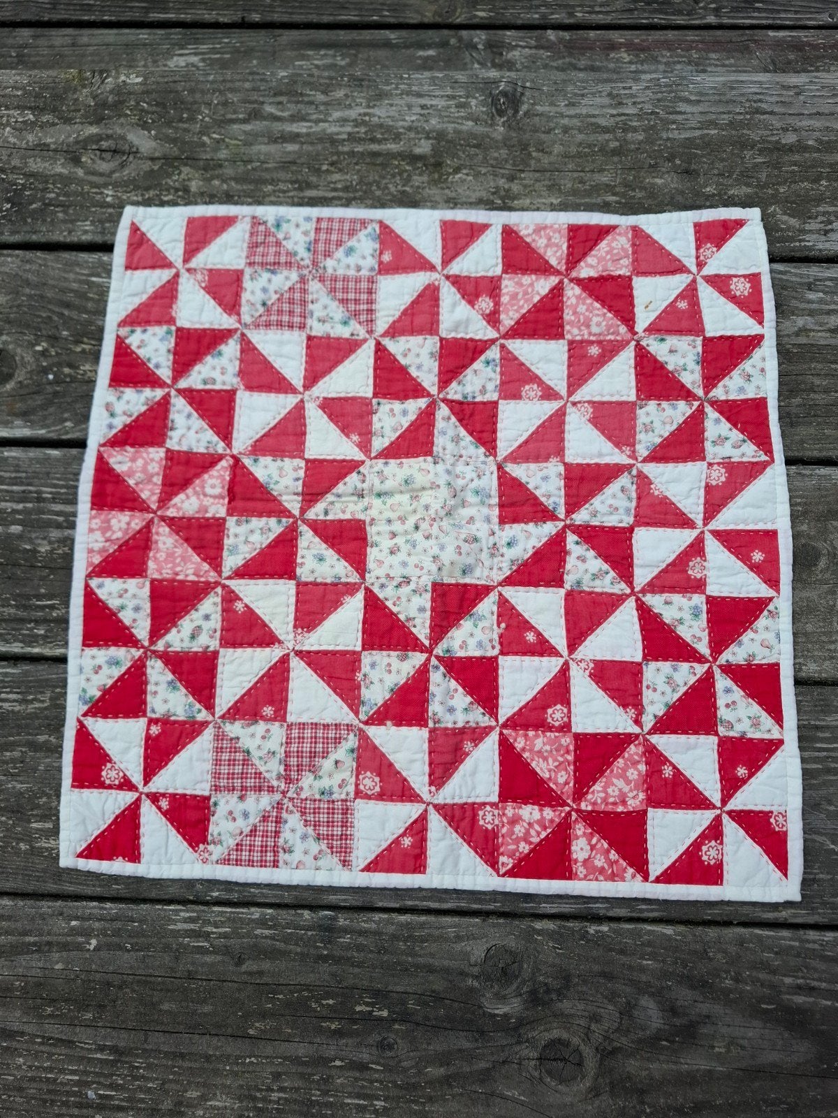 Handgemaakt Quilt Kleedje 49x49 cm - Rood/Wit, Ophalen of Verzenden