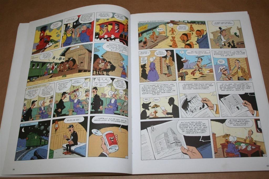 Lucky Luke integraal 19 – Nitroglycerine..., Boeken, Stripboeken, Eén stripboek, Ophalen of Verzenden, Gelezen