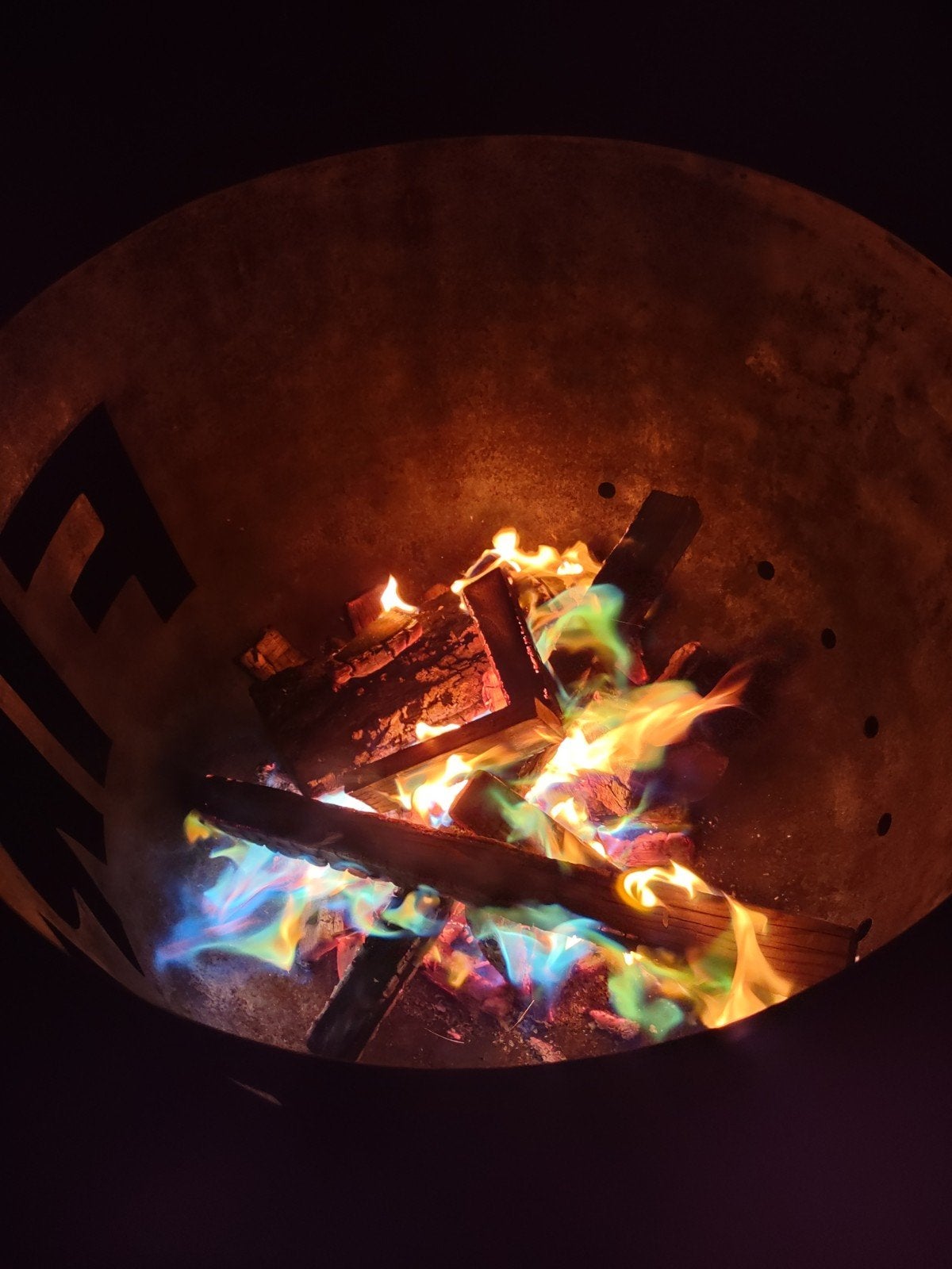 Grote vuurkorf met letters FIRE, Tuin en Terras, Vuurkorven, Ophalen