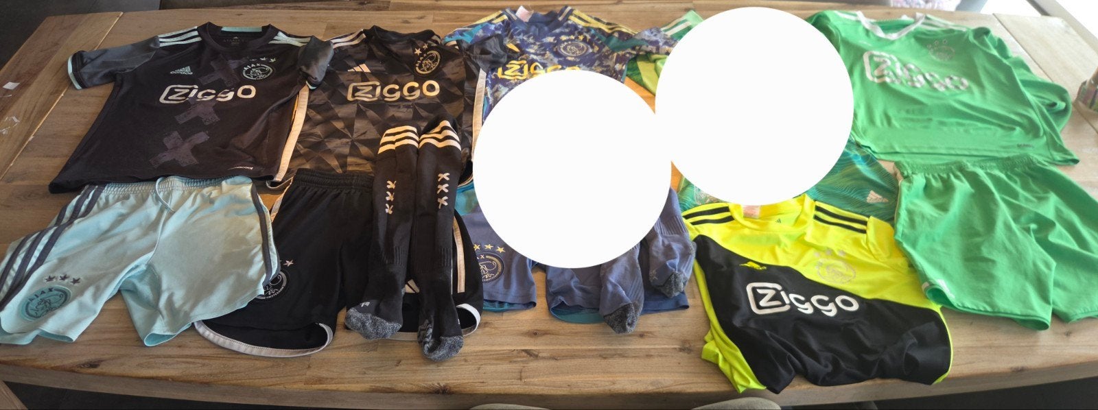 AJAX Amsterdam Tenues Maat 140 Speler & Keeper Sets, Verzamelen, Ophalen of Verzenden, Gebruikt, Ajax, Shirt