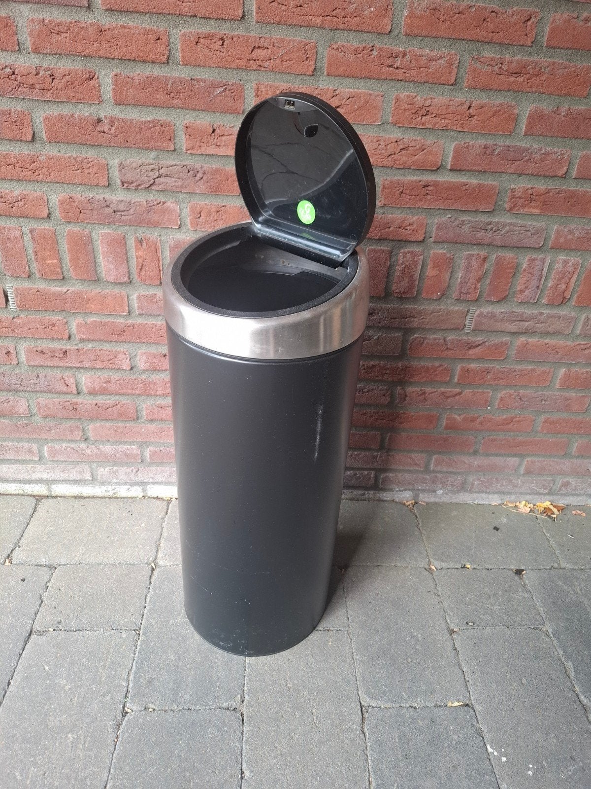 Brabantia Pedaalemmer Zwart - 23-30L, Ophalen, 50 – 75, Gebruikt, Met pedaal