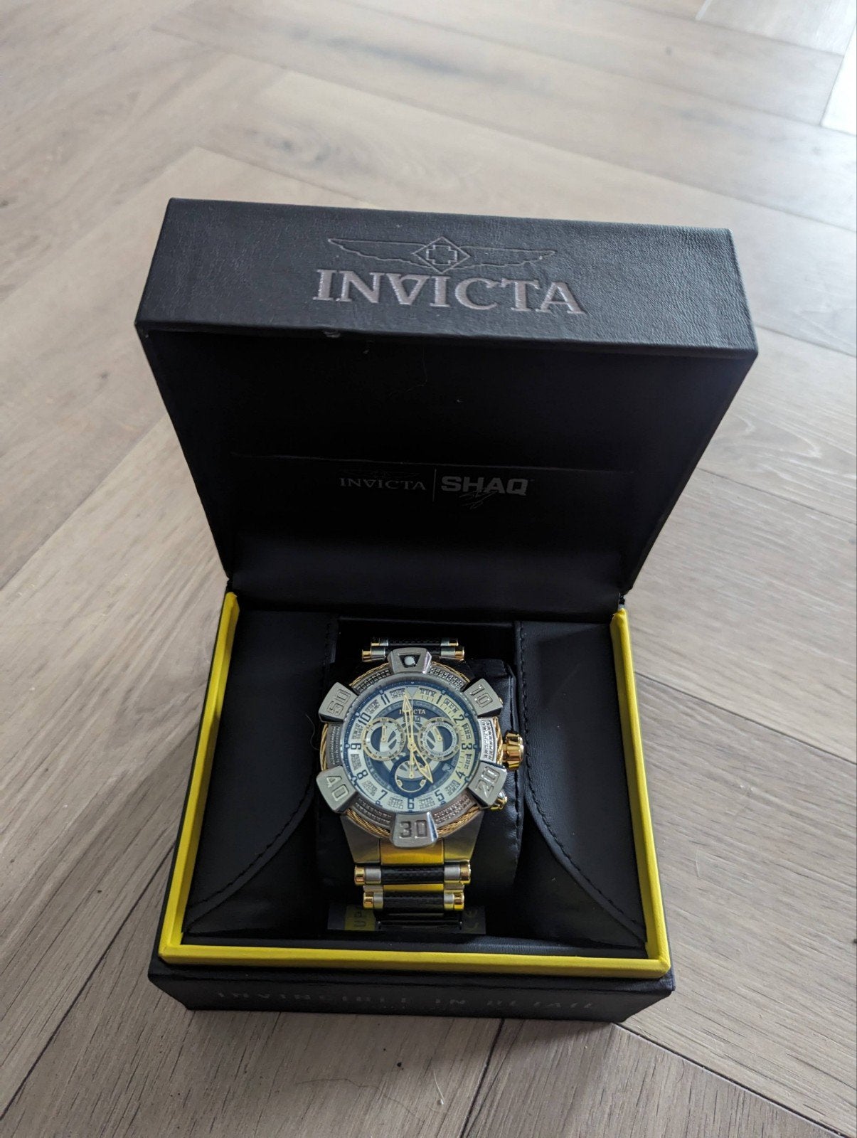 Invicta Shaq Polshorloge met diamanten, Ophalen, Zo goed als nieuw, Staal, Overige merken