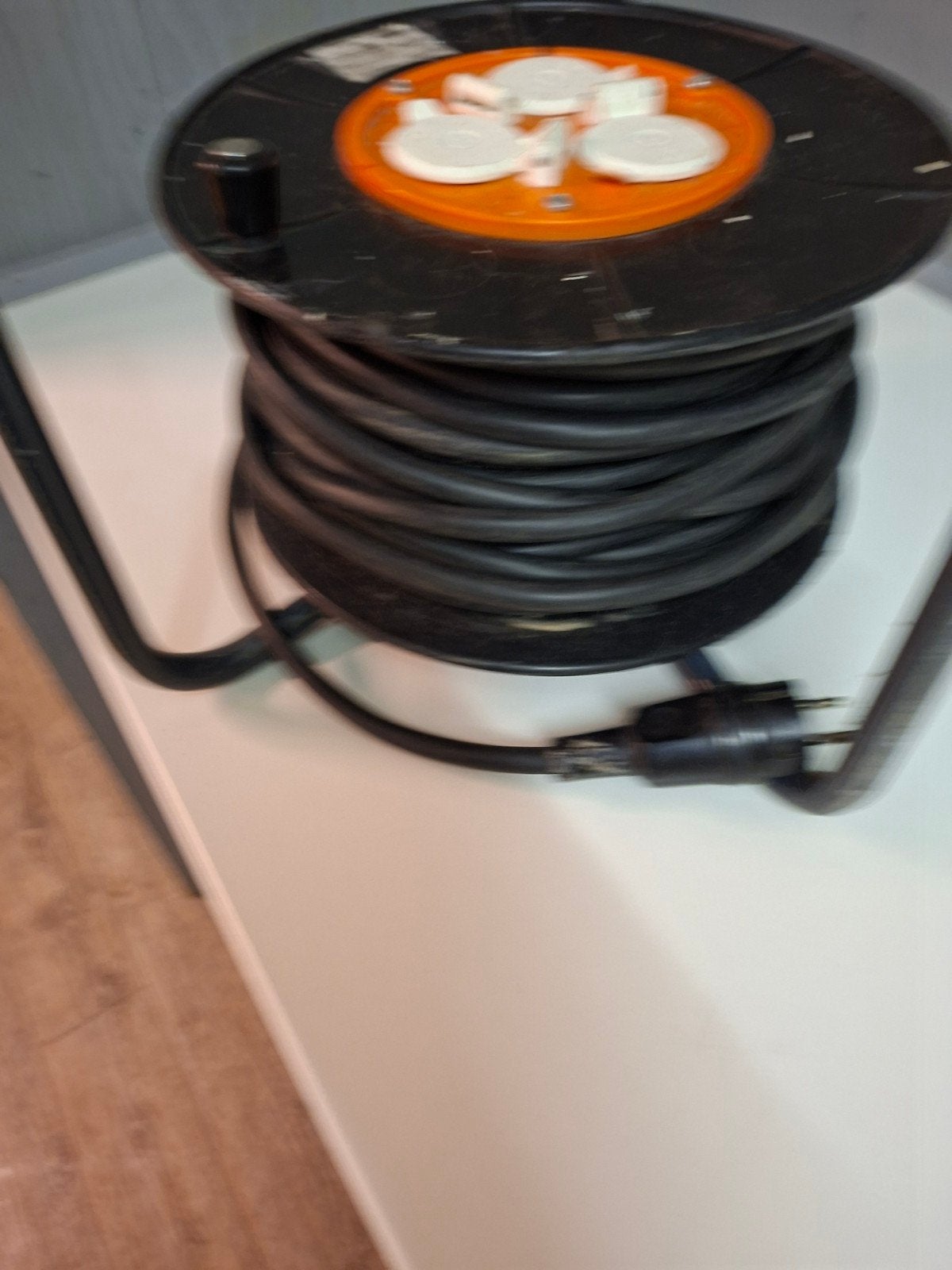 2 haspels 1  40 meter 1x 25 meter, Ophalen, Kabel of Snoer
