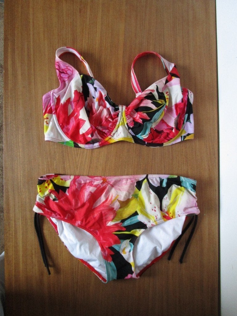 Nr.23: Mooie Bikini van Sunflaire Maat 46 cup E, Overige kleuren, Ophalen of Verzenden, Zo goed als nieuw, Sunflair